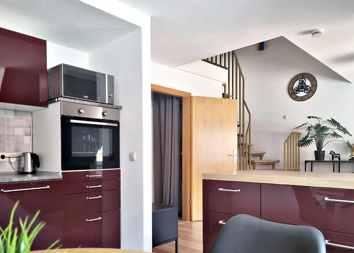 Appartement Charmante Maisonette-wohnung In Alt-lobeda, In Kliniknaehe